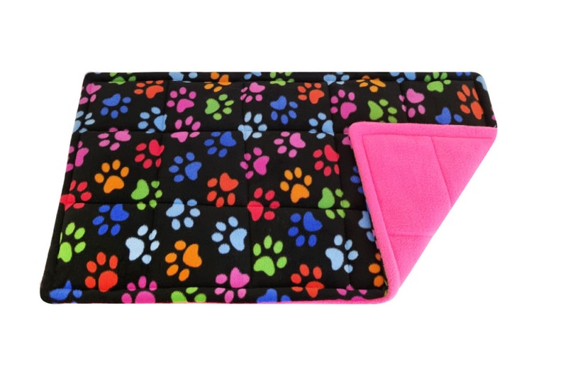 Fleece 
C&C cage liners
correx 
coroplast 
kavee
guinea pig
absorbent
midwest 
ferplast