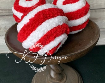 Wreath attachment/embellishments, set of 3 balls, Fuzzy decor balls