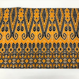 Sarawak sarong batik, Borneo batik fabric, Yellow and black Malaysian sarong, Iban Dayak motif design batik, Gift for her, sarong beach wear