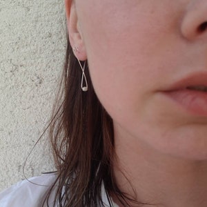 Braut Silber Perlen Ohrringe gemacht in Kroatien, Geschichte inspiriert, einzigartige minimalistische Ohrringe, edel schicke perfekte Geburtstagsferien Geschenkidee