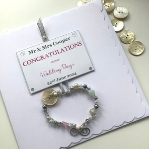Cadeau de luxe pour carte de mariage - Félicitations pour votre mariage le jour de votre mariage, carte de voeux personnalisée de 7 x 7 po. - Avec une décoration en forme de cœur.