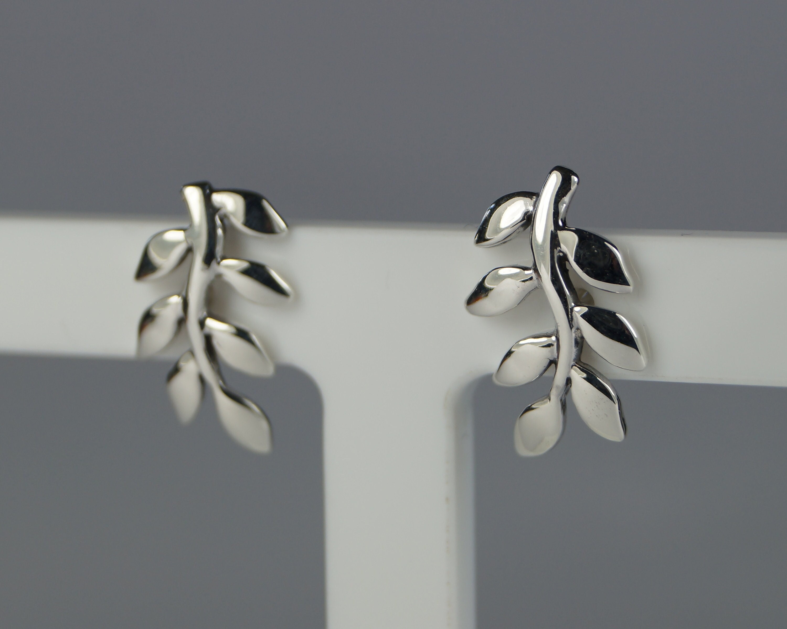 Leaf Earrings, Sterling Silver Leaf Stud Earrings, Silver Stud Earrings, Nature Earrings, Leaf Ear Rings, Gift her Her.