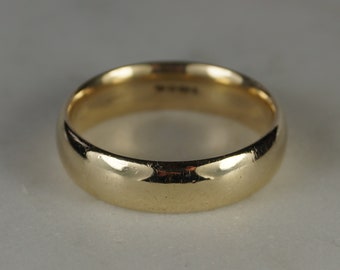 9ct Gold Wedding Ring. Vintage 9ct Gold Wedding Band. Pre-owned 9ct Gold Ring Size T, Size 60 7/8, Size 9.75. Comfort Fit Wedding Band.