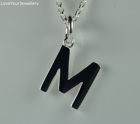Ciondolo ottagonale piccolo in argento placcato oro con iniziale M ... | Collana Con Lettera M Mini Ciondolo ottagonale piccolo in argento placcato oro con iniziale M ... | Collana Con Lettera M Mini
