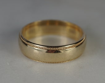 9ct Gold Wedding Ring. Vintage 9ct Gold Wedding Band. Milgrain Pre-owned 9ct Gold Ring Size S, Size 59, Size 9. D Shaped Wedding Band.