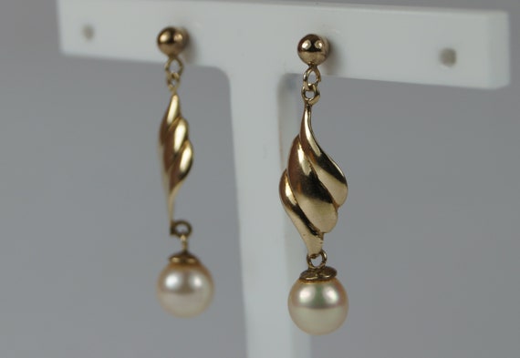Cultured Pearl Dangle/Drop Gold Earrings. Pre-Owne