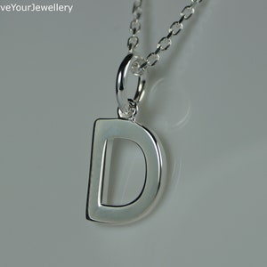 Collar colgante de plata esterlina con inicial D, inicial D de plata, letra D de plata, colgante con inicial D.