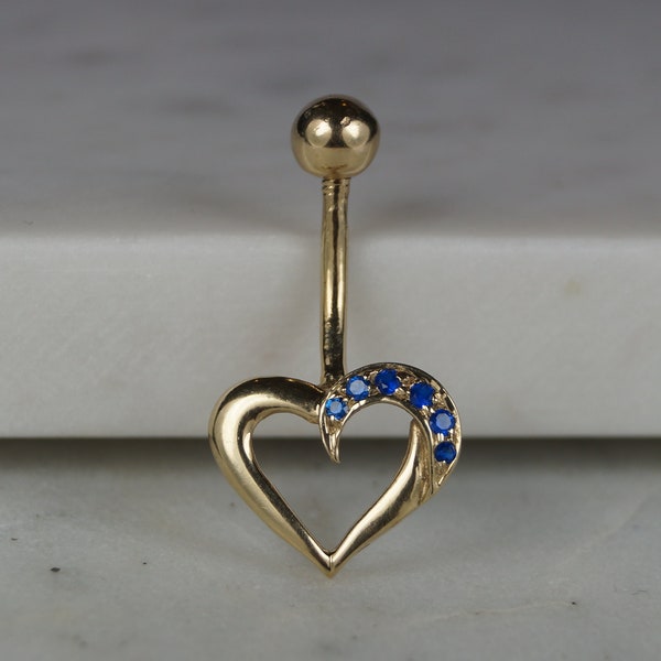 Pre-Owned Heart Shaped Gold Curved Belly Barbell. Second-hand 9ct Gold Belly Body Jewellery. Gold Belly Piercing.