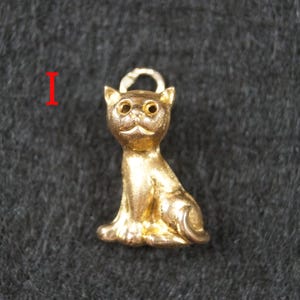 Vintage 9ct Gold Charms. Dogs and Cats. image 12