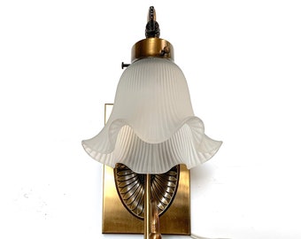 Brass Wall Sconce Hall with  Ruffled Glass Shade, Vintage Lights, Brass Fixture, Bathroom Sconce, Hall Sconce