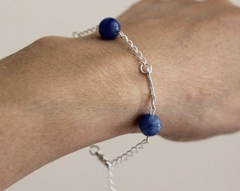 Perlen Armband mit Sodalit und Sterling Silber 925, Armband mit Sterling Silber Kette und blauen Halbedelsteinen, Edelsteine Armband