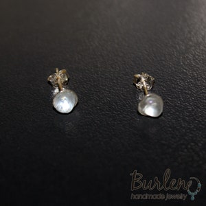 Stud earrings with synthetic moonstone and sterling silver 925, Earrings with semitransparent stone and sterling silver, iridescent earrings