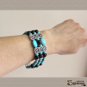 Multistrand boho bracelet with howlite in turquoisecolor and obsidian, bohemian bracelet with semiprecious stones, beaded gemstones bracelet