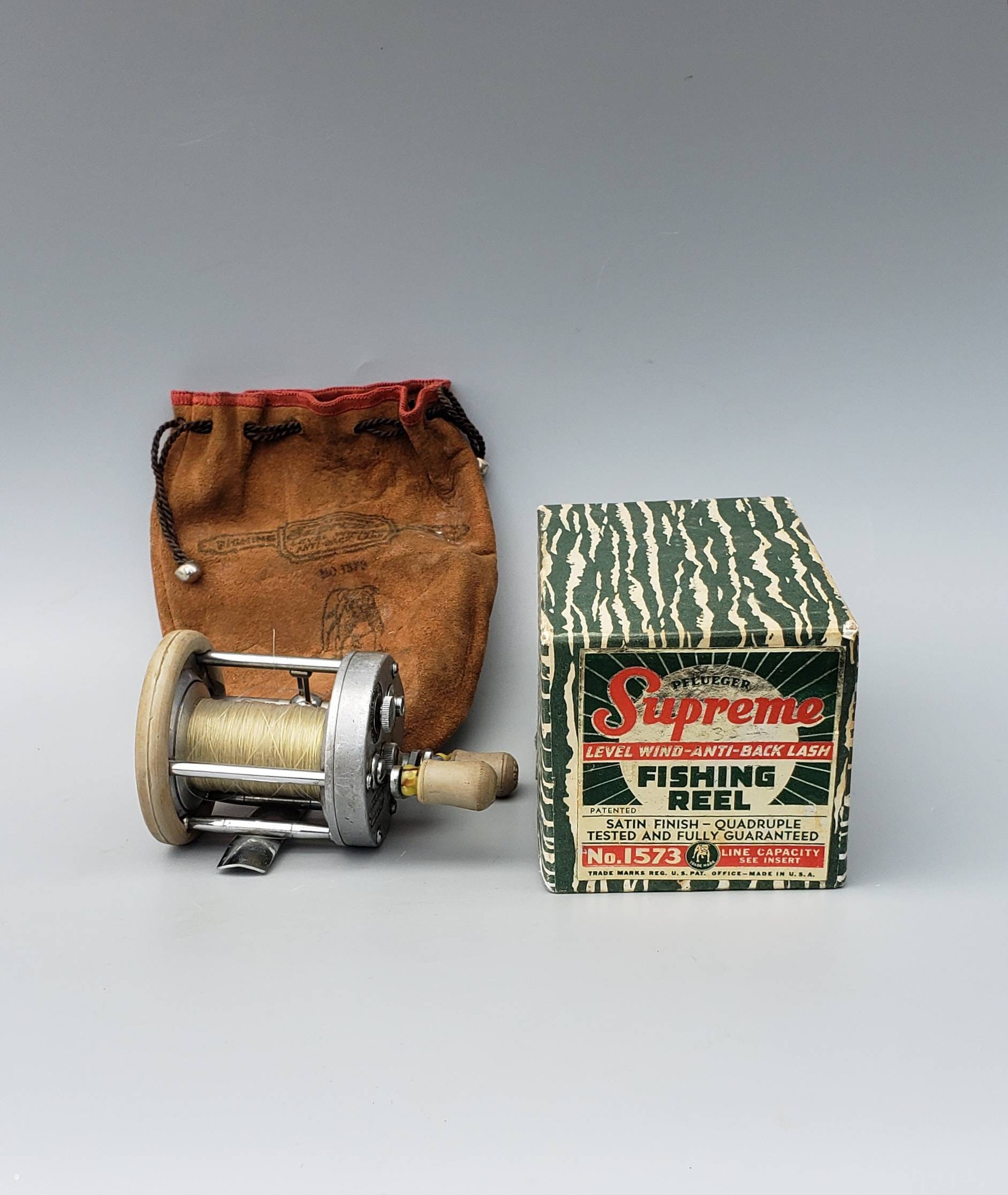 Vintage Pflueger Supreme No 1573 Fishing Reel in Original Box / Antique  Fishing Reel Pflueger Supreme 1573 With Box 