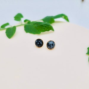 Cabochon Earrings 14k gold 8mm Jade Stud Earrings Gemstone Studs Handmade Earrings Minimalist Earrings Gift for her Snowflake (black)