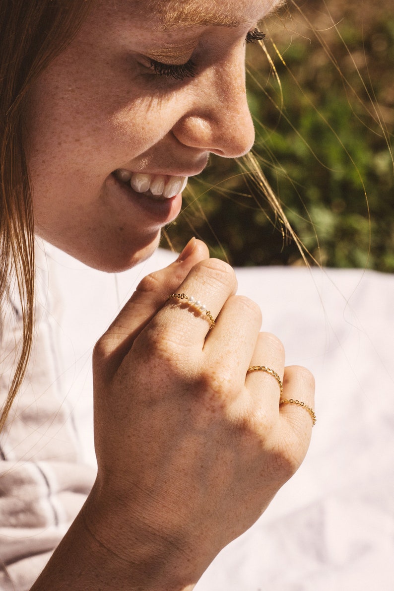 Freshwater pearl ring White freshwater pearls ring Gold pearl ring Delicate chain pearl ring image 4