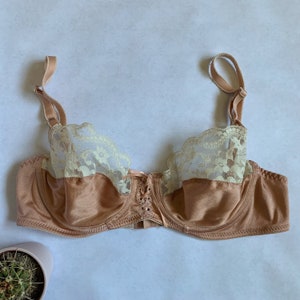 Vtg 90s Lace Bra Semi Sheer 34B, silky unlined lace-up corset detail adjustable straps Maidenform sexy romantic underwire