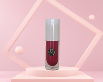 Red Wine Lady Lip Gloss, Creamy and Silky Smooth Red Lipgloss, Hydrating and Moisturizing Gloss (Cruelty Free, Vegan Base)