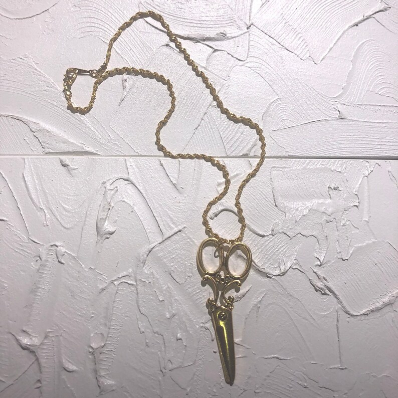 Fancy scissors necklace