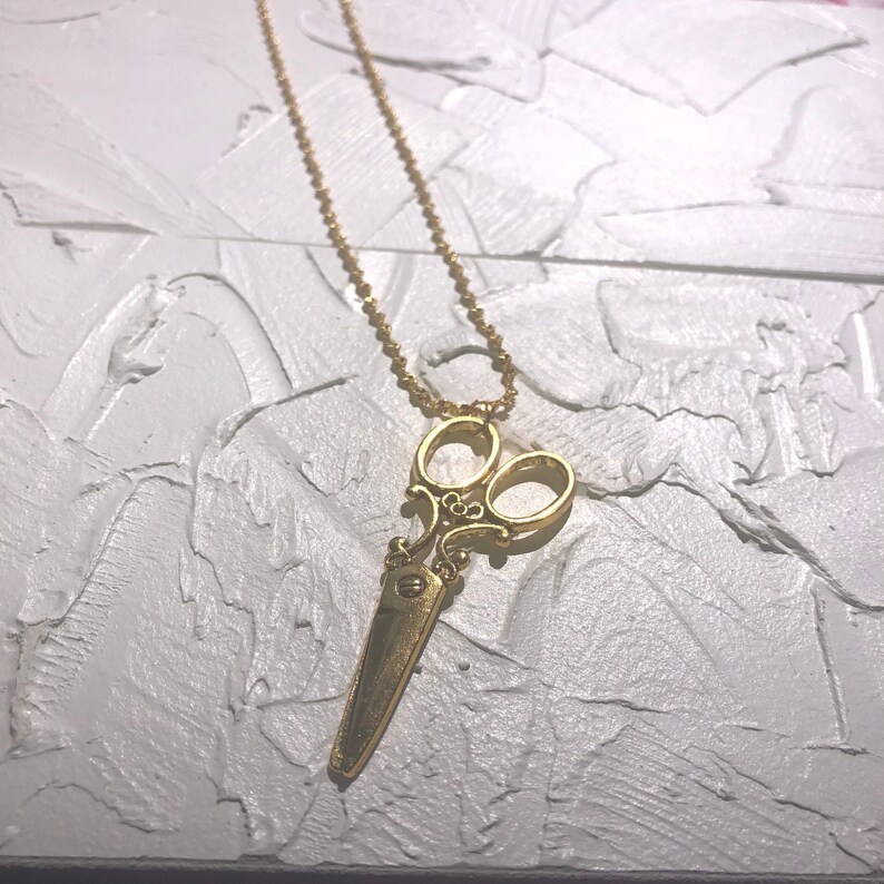 Fancy scissors necklace