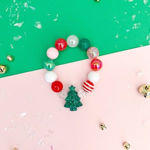 Kids Christmas Tree Bracelet: Sparkle Beaded Holiday Jewelry