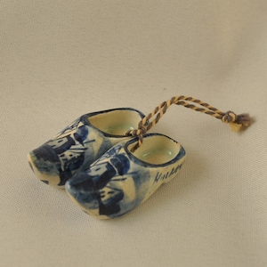 Vintage Mini Ceramic Deft Shoes