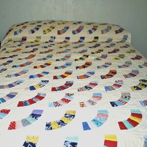 Vintage Hand Pieced and Hand Guilted Guilt