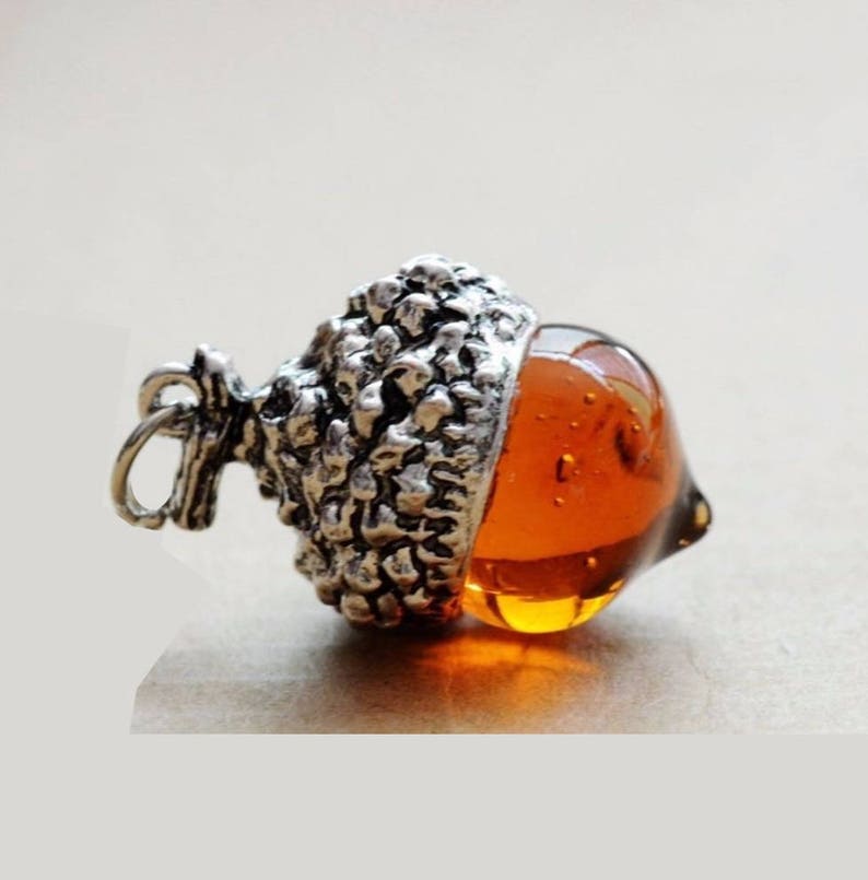 Зеркальные торты ольги носковой. Glaze decal print. Изделия из стекла и керамики химия. Химическая керамика. Кулон желудь.