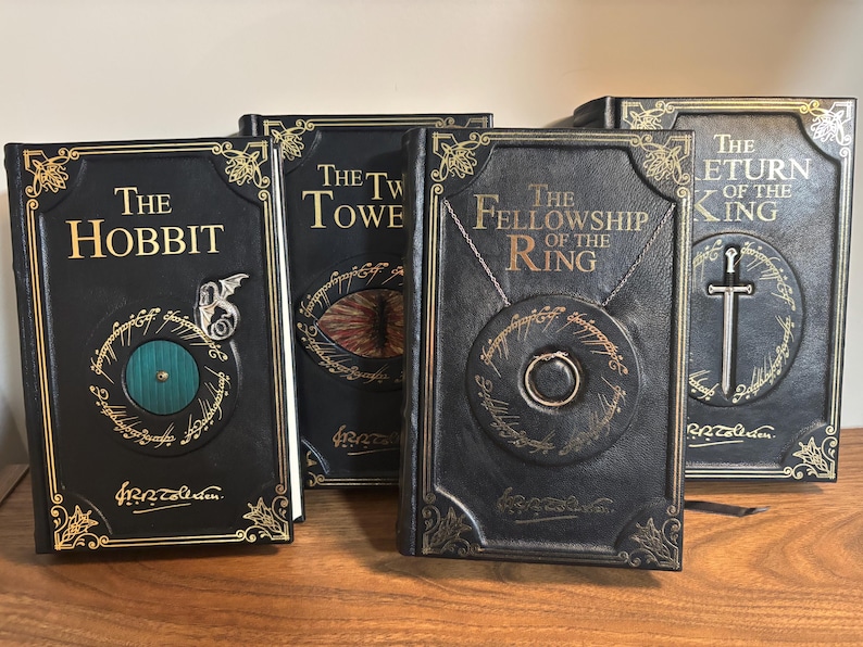 Klaar voor verzending Lord of the Rings geïllustreerde leergebonden boeken afbeelding 1