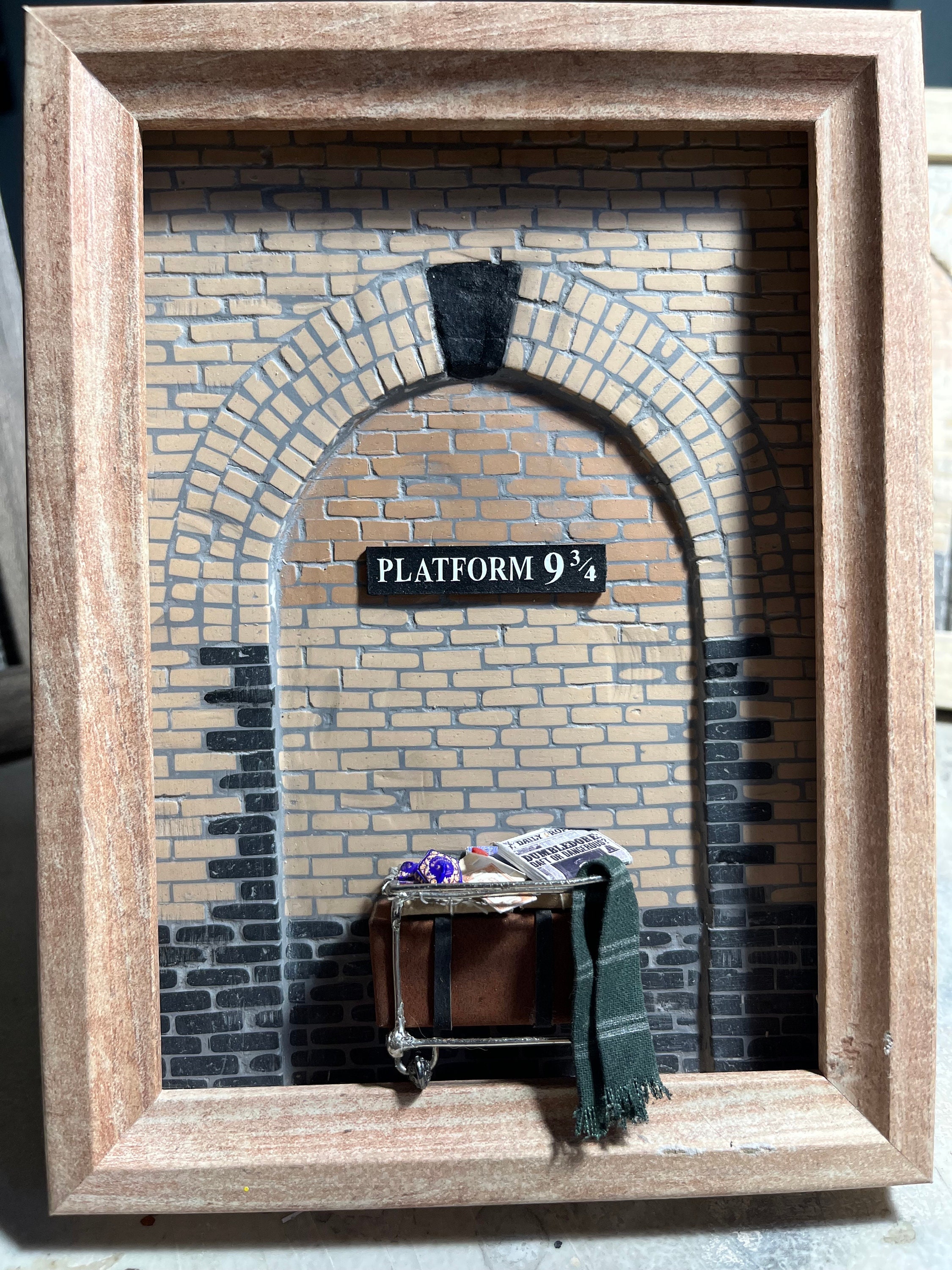  Brick Wall Backdrop,Platform 9 and 3/4 King's Cross, Photo  Booth Props Brick Wall Background, Suitable for Outdoor and Indoor use, Fan  Love, Birthday Gifts, Party Supplies. : Electronics