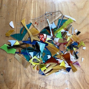1/2 lb Stained Glass Pieces and Shards: Colorful Mosaic Pieces for Crafts & DIY Art multi colored