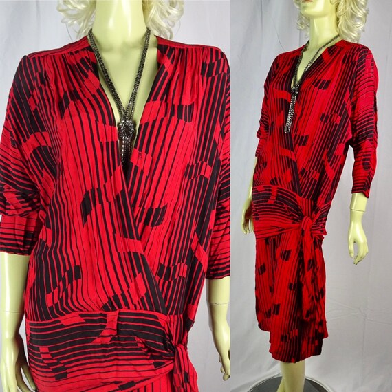Vintage 80s * Red and Black Drop Waist Dress * 192