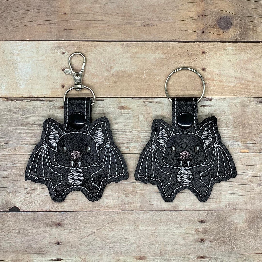 Bat Key Chain, Snap Tab, Key Fob - Etsy