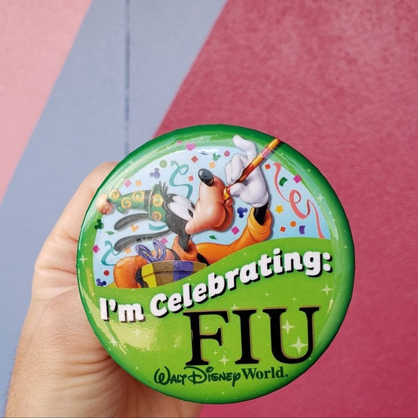 Custom Walt Disney World Button |I'm Celebrating| Add Your Own Text |Graduation | Birthday | Reunion | College | DCP | Baby Shower|