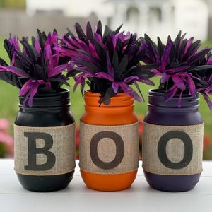 Halloween Mason Jars / Fall Mason Jars / Halloween Decor / Halloween Decorations / Mason Jar Decor / Trick or Treat / Centerpiece / Boo