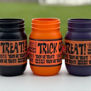 Halloween Mason Jars / Fall Mason Jars / Halloween Decor / Halloween Decorations / Mason Jar Decor / Trick or Treat / Centerpiece / Boo