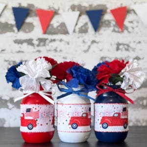 Red, White & Blue Mason Jars, 4th of July Centerpiece, Seasonal Decor, American Flag Home Decor, Painted Mason Jars, Patriotic Table Decor