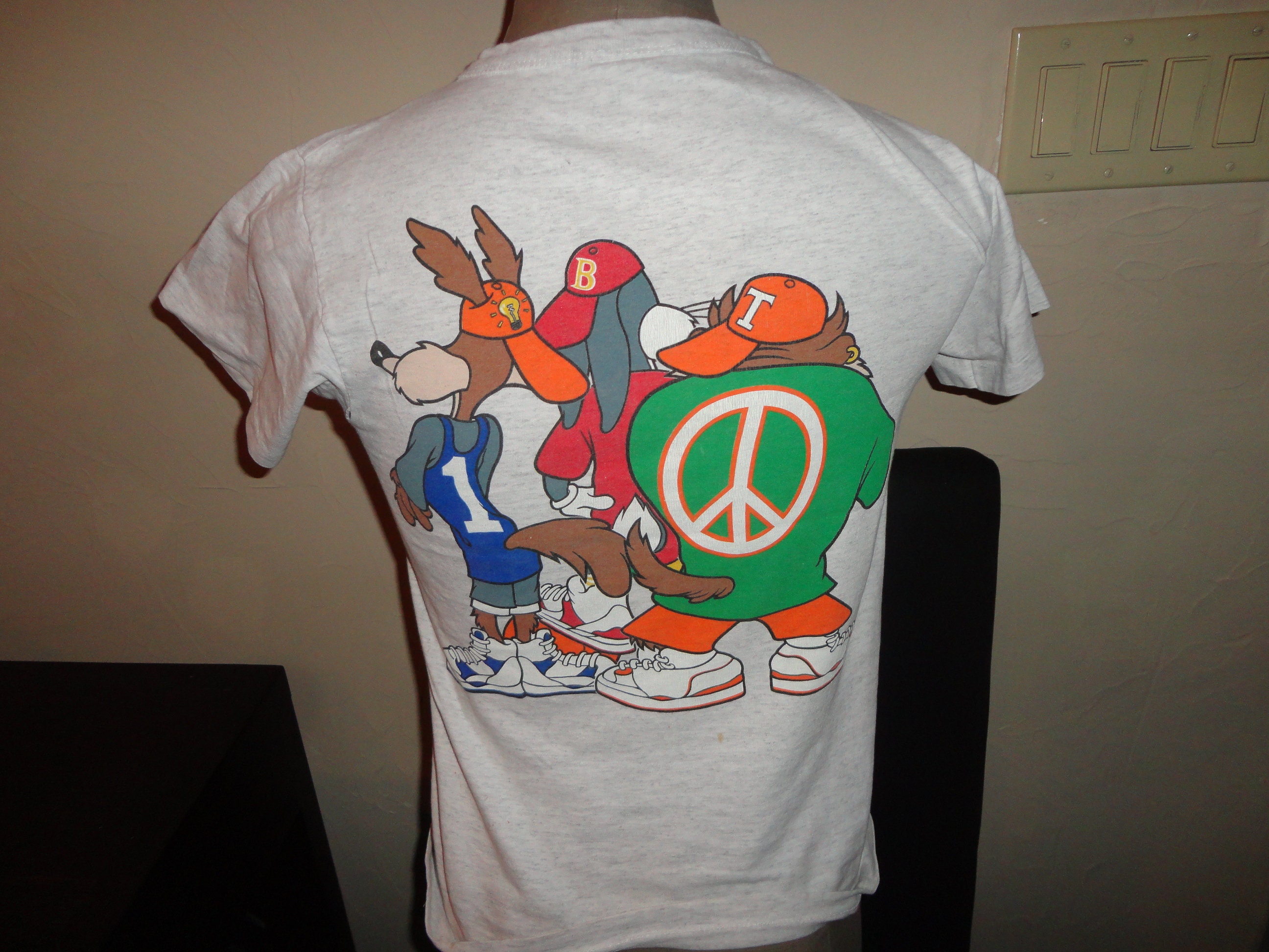 Vtg 90's Bugs Bunny Taz Wile E Coyote Basketball Cartoon - Etsy
