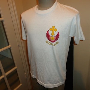 VTG 90er Jahre weiß syrisch orthodoxe christliche Jugend Gruppe 50-50 Tshirt passt M SOAYO
