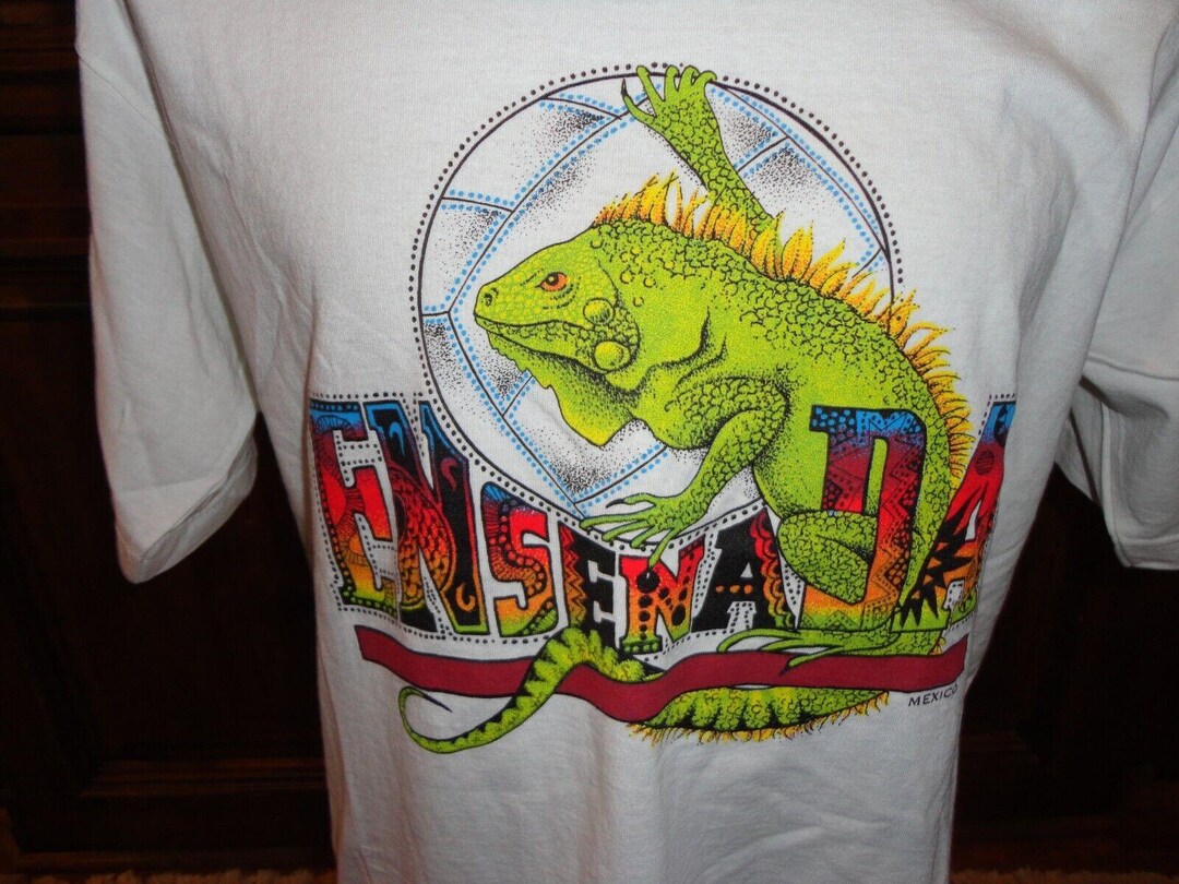 Vintage 90's White AAA Ensenada Iguana Lizard Cotton T-shirt Adult
