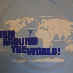 Vtg 80&#39;s Turn Around The World! Blue T Shirt Size S