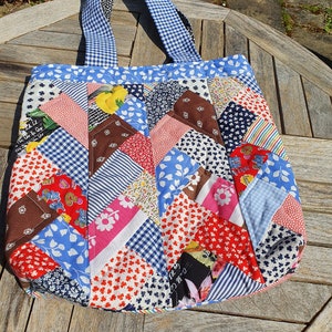 Patchwork-Einkaufstasche mit langen Tragehenkeln