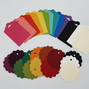 Uni-coloured gift tags in a set, round or rectangular, color selection