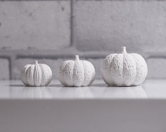 Pumpkin Halloween Decoration Set Of 3, Autumn Ornament, Mini Pumpkins, Spooky Fall Decor