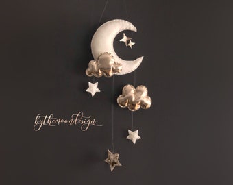 Moon Baby Mobile - Ivoor & Goud Kinderkamer Decor - Maan en sterren - Kinderbed / Wieg Mobiel - Vilt Muurhangend