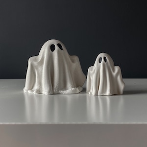 Ghost Halloween Decoration Display, Cute Ghost Figure Ornament, Spooky Fall Shelf Decor