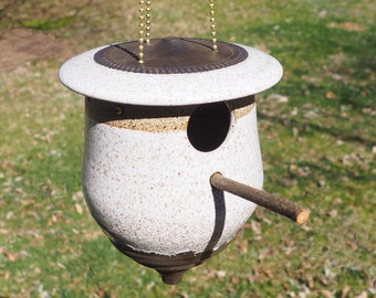 White speckled stoneware birdhouse, Silver Birch Chalet