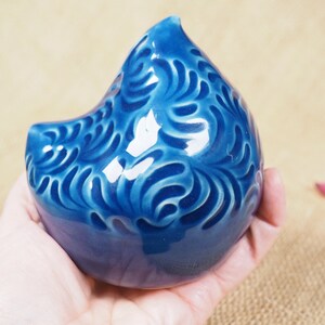 Yard Byrd, hand carved choice of color Cobalt