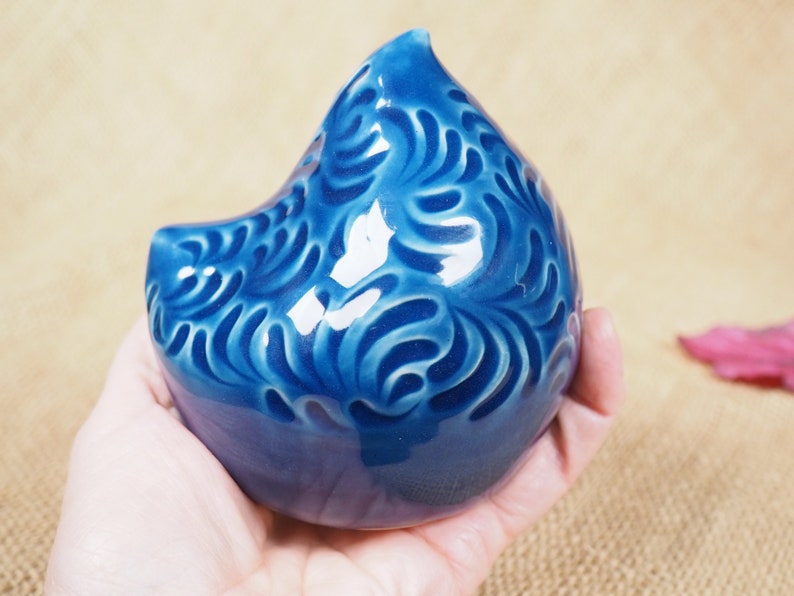 Yard Byrd, hand carved choice of color Cobalt