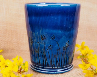 Vase gobelet sculpté pissenlit